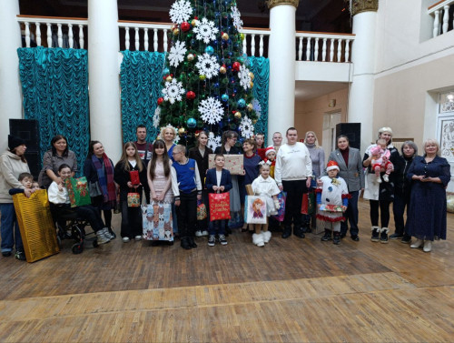 2_2512_elka-zhelanij