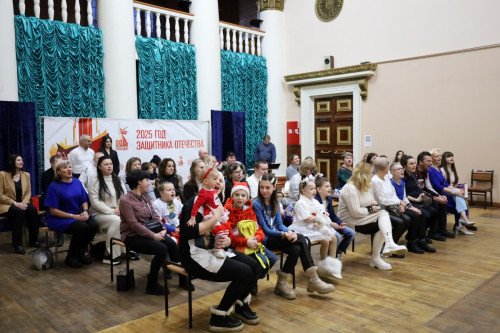 7_2512_elka-zhelanij