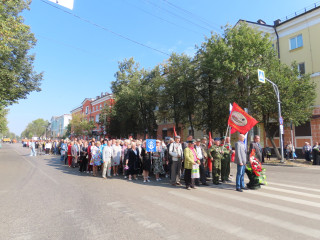 сегодня в сквере Памяти прошел торжественный митинг, посвященный 81-й годовщине освобождения Смоленщины от фашистский захватчиков - фото - 1