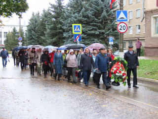 в Сафонове прошел торжественный митинг у Вечного огня - фото - 1