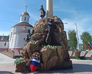 28 мая в д. Рыбки Сафоновского округа состоялось торжественное мероприятие «Оборванной жизни огненный след», посвященное открытию памятника воинам-афганцам - фото - 2