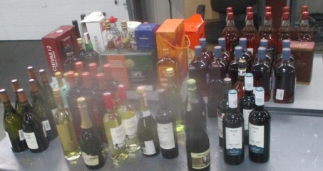 контрабанда алкогольной продукции обернулась конфискацией дорогостоящей иномарки - фото - 1