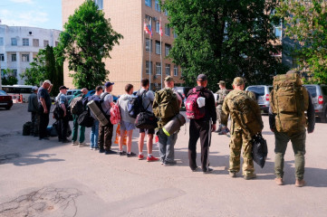 очередная группа смолян-контрактников отправилась в новое именное воинское подразделение «Кривичи» - фото - 1